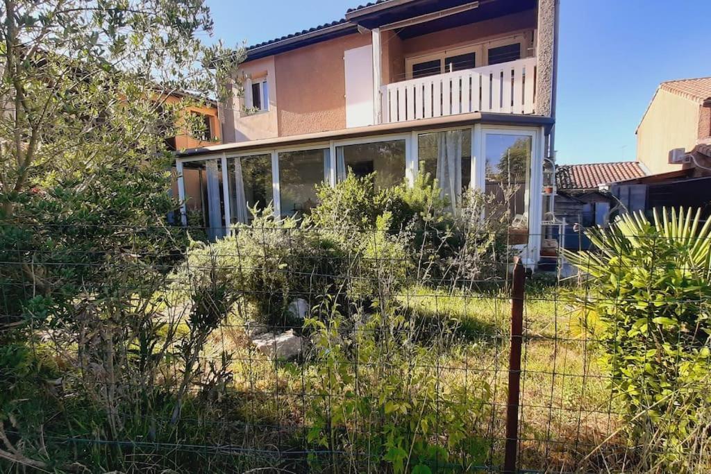 La Maison Bleue De Doudou - Coeur De Village Castera-Verduzan Exterior photo